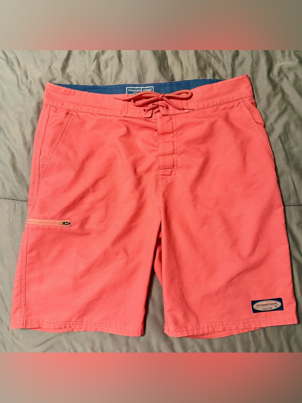 VINEYARD VINES |‎ Men’s Performance Coral Swim Shorts Trunks, Size 32